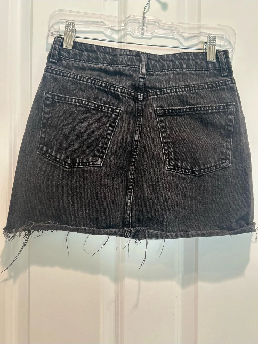 Topshop Moto Black Denim Mini Skirt Raw Hem High Rise  size 2 Women’s